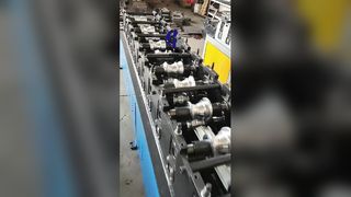 Maszyna do formowania rolkowania drzwi z roletą